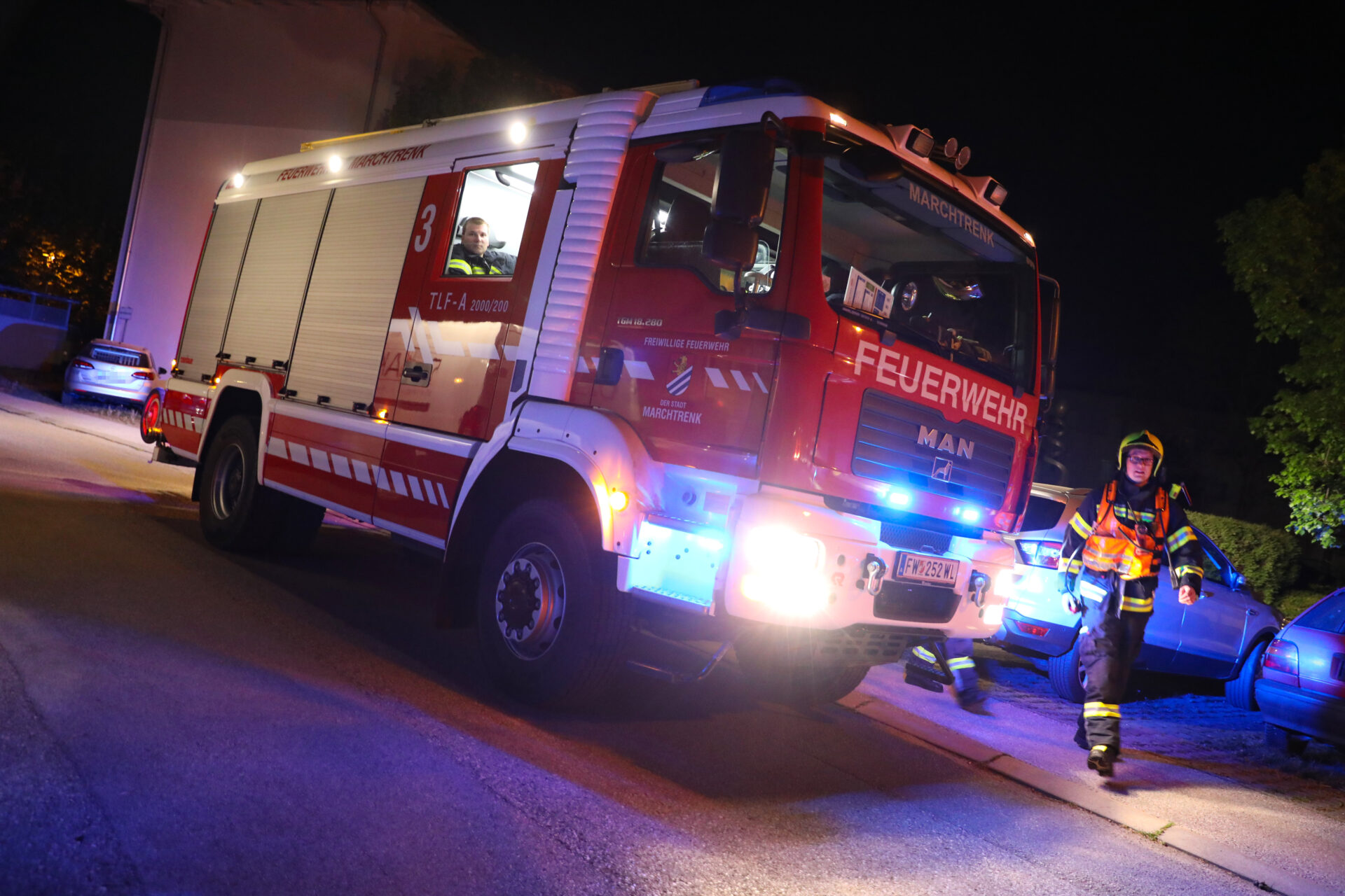 Technischer Defekt An Einer Waschmaschine Fuhrt Zu Einsatz Der Feuerwehr In Marchtrenk