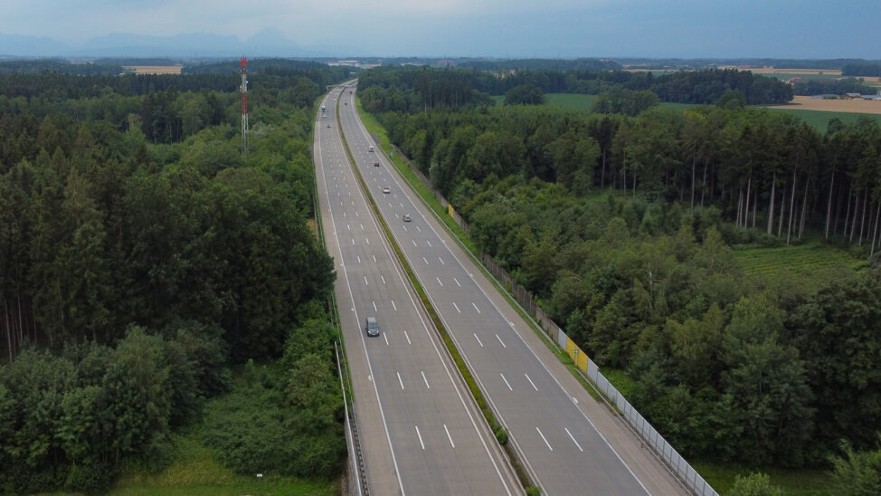 Verkehrsunfall auf Westautobahn bei Sipbachzell fordert eine verletzte Person